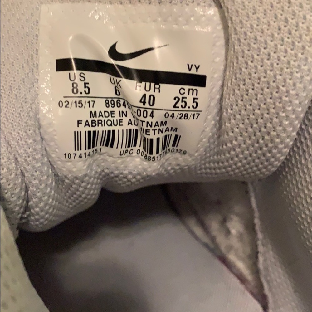 Nike Air Max - Picture 4 of 5
